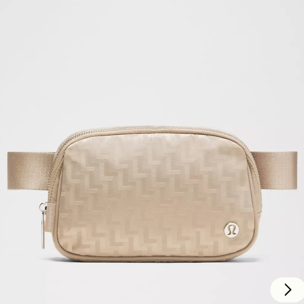 Lululemon Everywhere Belt Bag 1L Monogram Metallic Jacquard Sheer Oak NWT